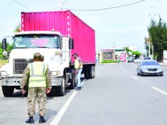 Multas de 100 mil RD$ a patanas por estacionar remolques en autopistas