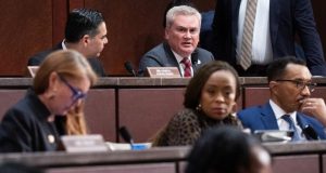 Congresistas acusan a Bill Clinton de desacato en el caso Epstein